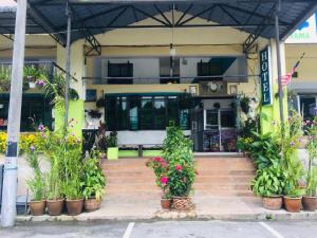 Oyo 90760 Lily Haven Hotel Tanah Rata Exterior foto